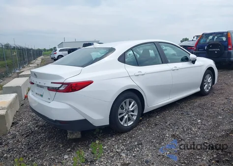 2025 Toyota Camry Le из США, поврежденный, VIN 4T1DAACK3SU120173